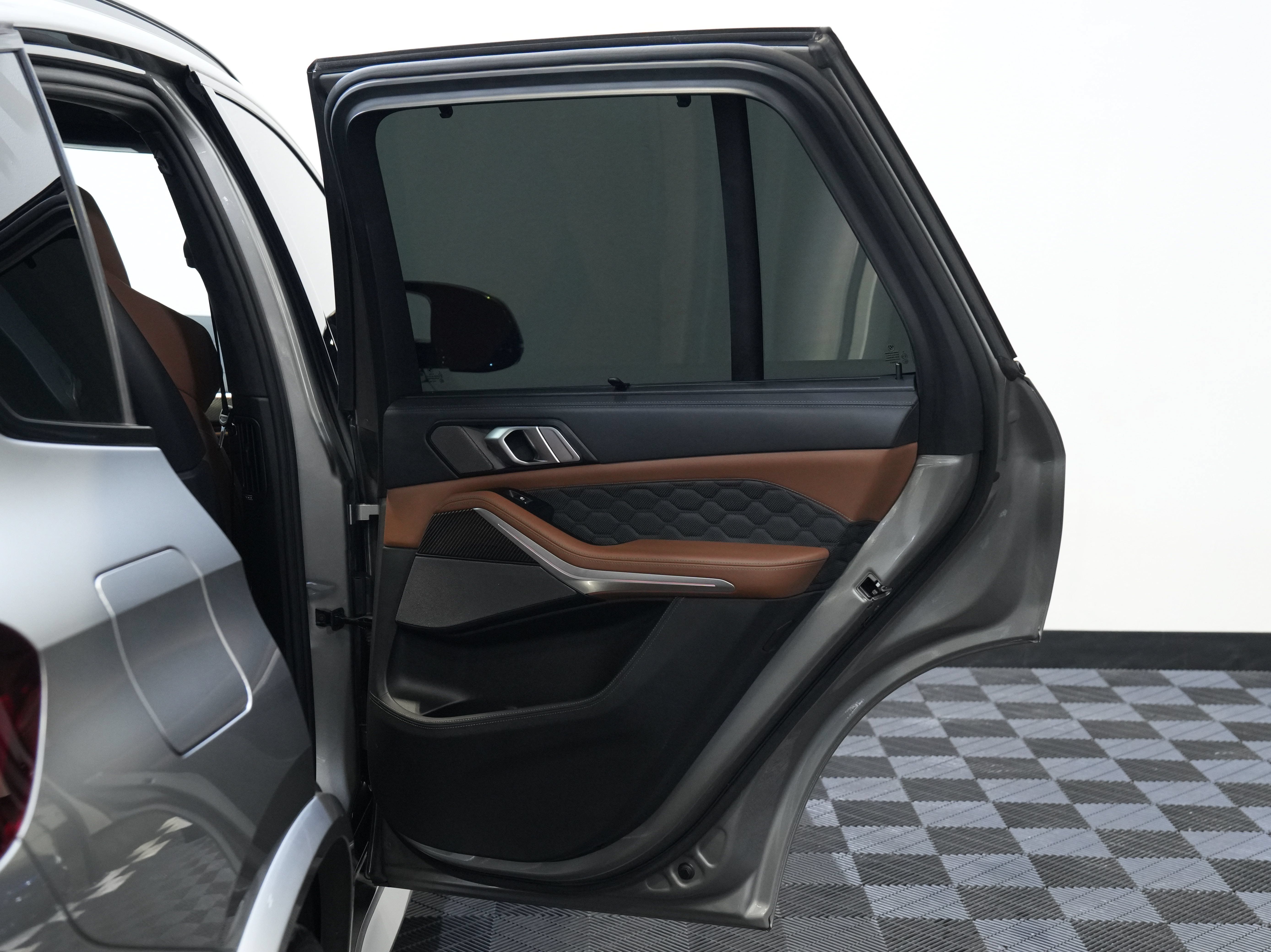 Used 2022 BMW X5 M w/ Competition Package 2 AWD/4WD image 27