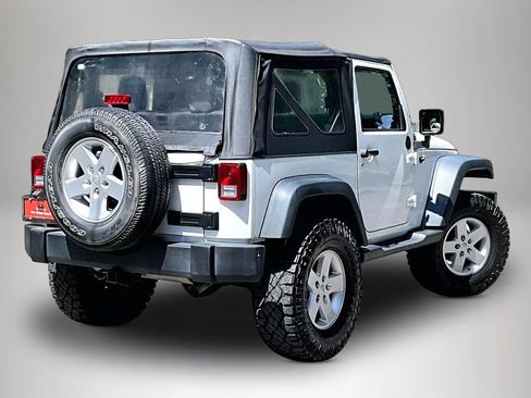 Used 2017 Jeep Wrangler Sport w/ Connectivity Group AWD/4WD image 5