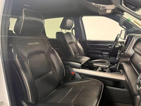 Used 2024 RAM 1500 Laramie image 10