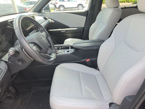 Used 2025 Lexus TX 350 AWD image 5
