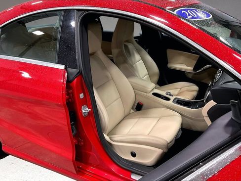 Used 2018 Mercedes-Benz CLA 250 4MATIC image 28