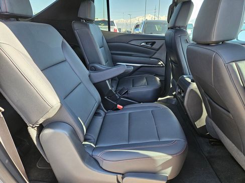 Used 2025 Chevrolet Traverse Z71 w/ Driver Confidence Package AWD/4WD image 31