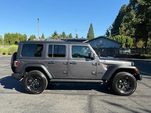 Used 2020 Jeep Wrangler Unlimited Sport AWD/4WD image 7