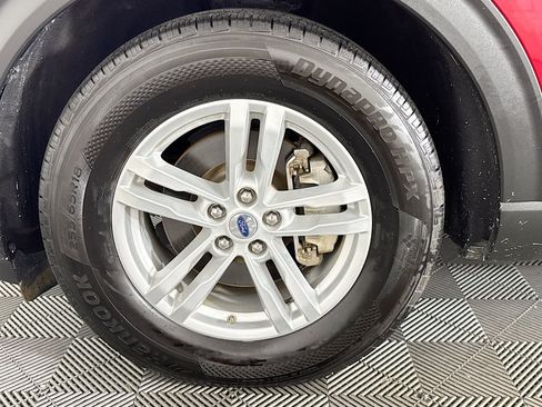 Used 2021 Ford Explorer XLT RWD image 36
