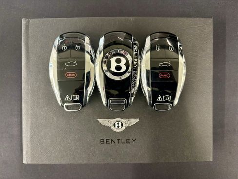 Used 2024 Bentley Flying Spur W12 image 35