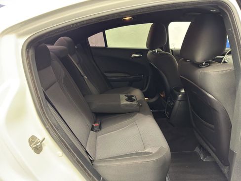Used 2019 Dodge Charger SXT w/ Blacktop Package image 33