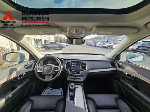 Used 2025 Volvo XC90 B6 Ultra w/ Protection Package Premier image 26