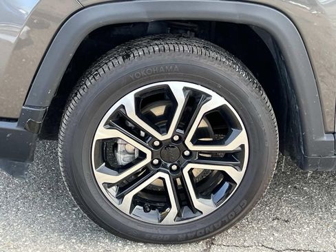 Used 2022 Jeep Compass Limited image 25