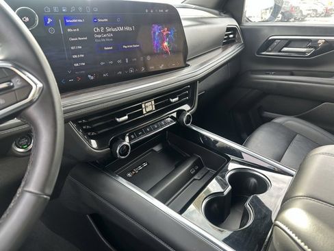 Certified 2025 Chevrolet Tahoe Z71 image 11