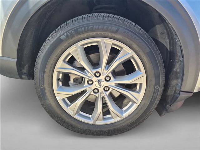 Used 2023 Ford Explorer XLT w/ Equipment Group 202A AWD/4WD image 11