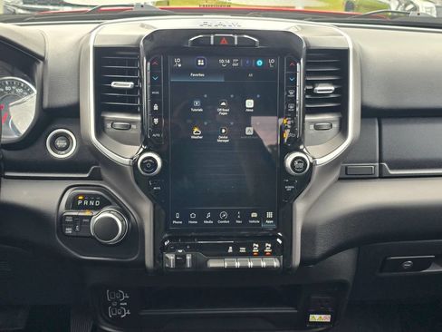 Used 2024 RAM 2500 Big Horn w/ Night Edition AWD/4WD image 17
