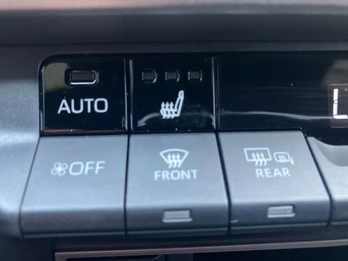 Used 2025 Toyota Camry XSE image 28