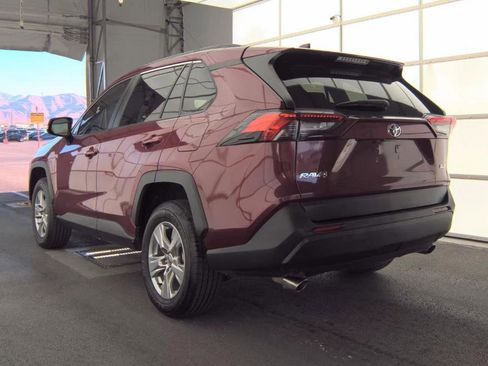 Used 2023 Toyota RAV4 XLE FWD image 2