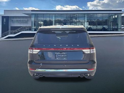 New 2026 Lincoln Aviator AWD image 7