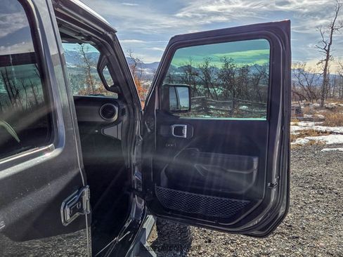 Used 2019 Jeep Wrangler Unlimited Sport S image 28