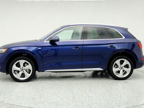 Used 2024 Audi Q5 2.0T Prestige w/ Prestige Package image 8