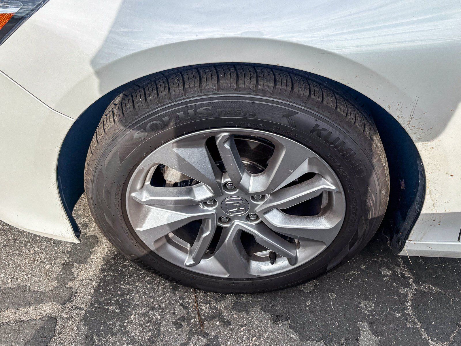 Used 2019 Honda Accord LX image 10