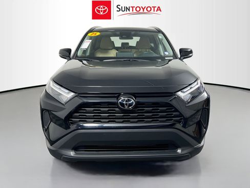 Used 2025 Toyota RAV4 XLE w/ Convenience Package FWD image 10