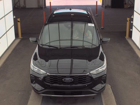 Used 2025 Ford Escape ST-Line FWD image 2