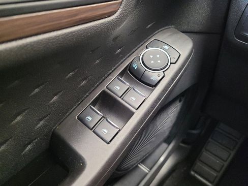 Used 2020 Ford Escape Titanium AWD/4WD image 27