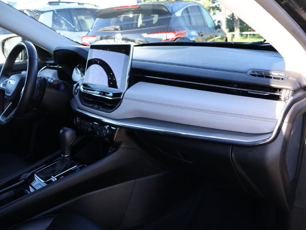 Used 2022 Jeep Compass Limited AWD/4WD image 9