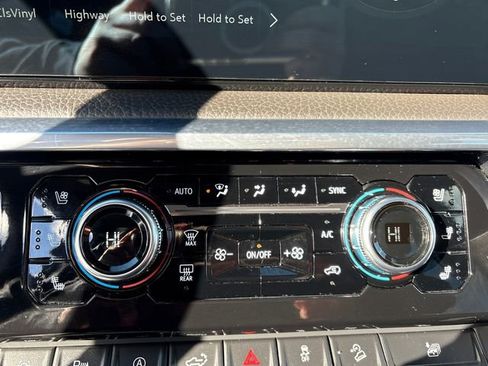 Used 2022 GMC Sierra 1500 Denali image 32