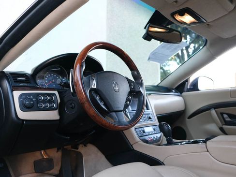 Used 2010 Maserati GranTurismo Coupe RWD image 20