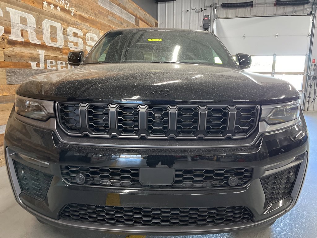 New 2026 Jeep Grand Cherokee Limited AWD/4WD image 7