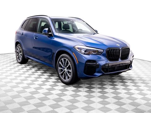 Used 2022 BMW X5 xDrive40i w/ M Sport Package AWD/4WD image 9