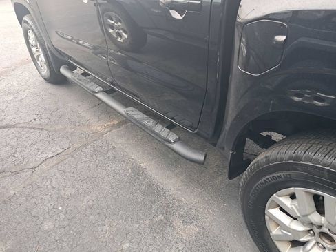 Used 2023 Nissan Frontier SV w/ SV Convenience Package AWD/4WD image 10