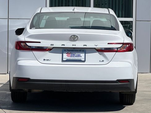 Certified 2025 Toyota Camry LE FWD image 5
