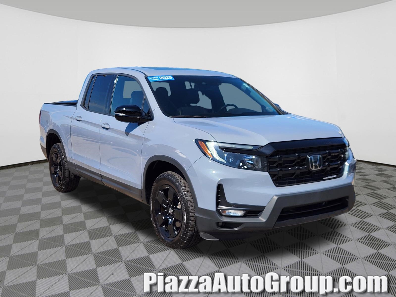 Certified 2025 Honda Ridgeline Black Edition image 1