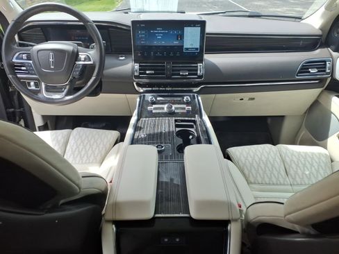 Used 2024 Lincoln Navigator Black Label AWD/4WD image 32