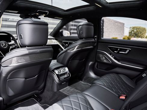 Used 2025 Mercedes-Benz S 580 4MATIC Sedan image 38