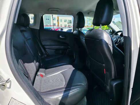 Used 2019 Jeep Compass Trailhawk AWD/4WD image 31