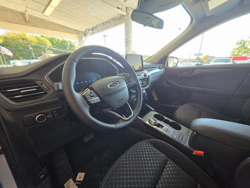 New 2025 Ford Escape Active w/ Cold Weather Package image 10