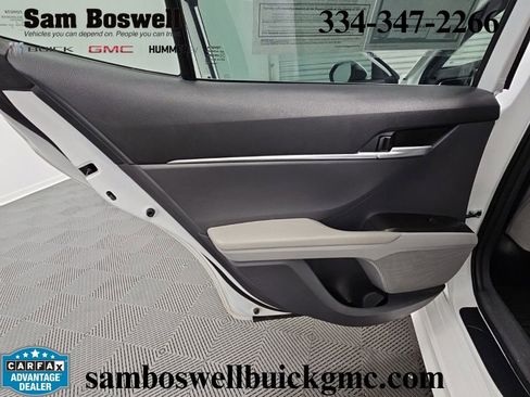 Used 2024 Toyota Camry SE w/ Cold Weather Package FWD image 29