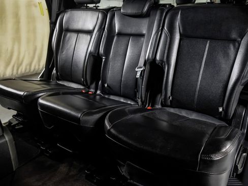 Used 2020 Ford Expedition XLT w/ Equipment Group 202A image 31