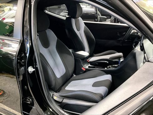 Used 2019 Hyundai Veloster 2.0 image 8