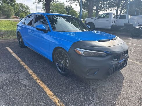 Used 2024 Honda Civic Sport Touring image 5