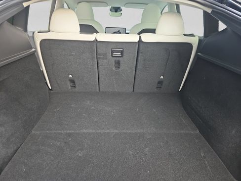 Used 2024 Tesla Model Y Long Range RWD image 28
