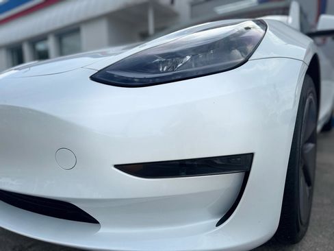 Used 2023 Tesla Model 3 Standard Range image 13