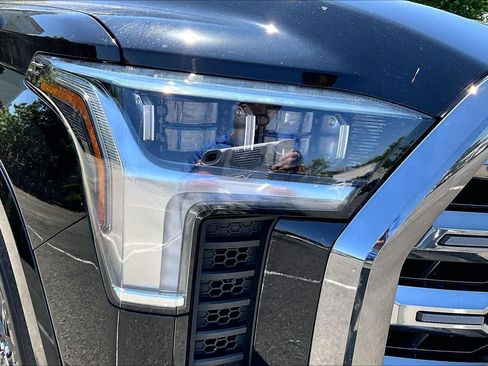 Used 2022 Toyota Tundra Platinum AWD/4WD image 27
