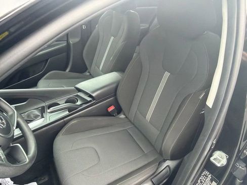 Used 2022 Hyundai Elantra SE image 6