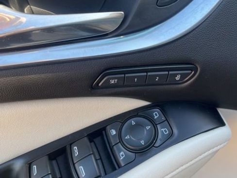 Used 2023 Buick Enclave Avenir w/ Avenir Technology Package image 12