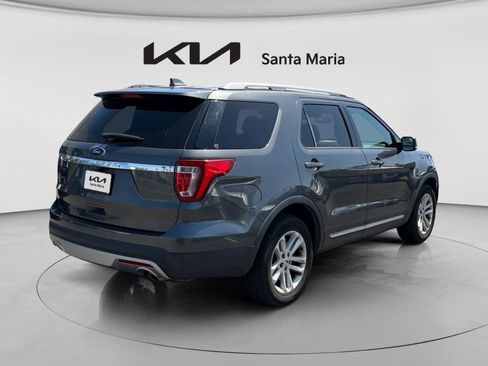 Used 2017 Ford Explorer XLT w/ Equipment Group 202A FWD image 8