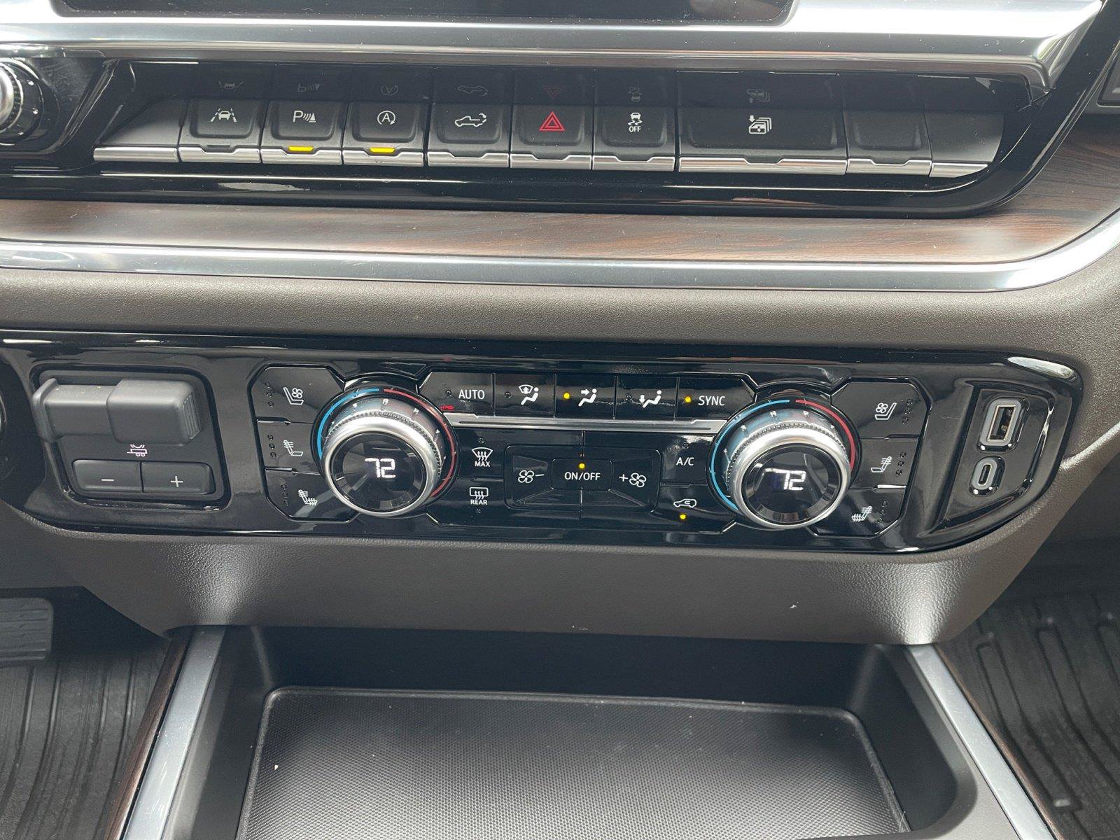 Used 2023 GMC Sierra 1500 SLT w/ SLT Premium Plus Package AWD/4WD image 11