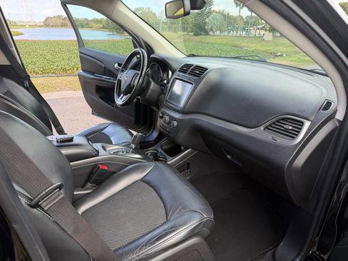 Used 2020 Dodge Journey Crossroad w/ Popular Equipment Group image 15