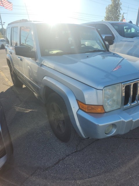 Used 2008 Jeep Commander Sport AWD/4WD image 9