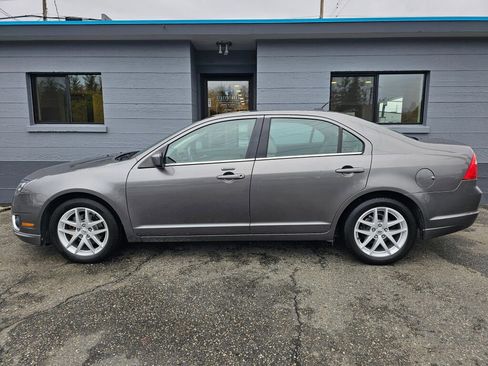 Used 2010 Ford Fusion SEL image 2